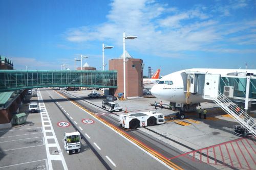 ix. Airport Venice