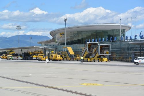 v. Airport Graz